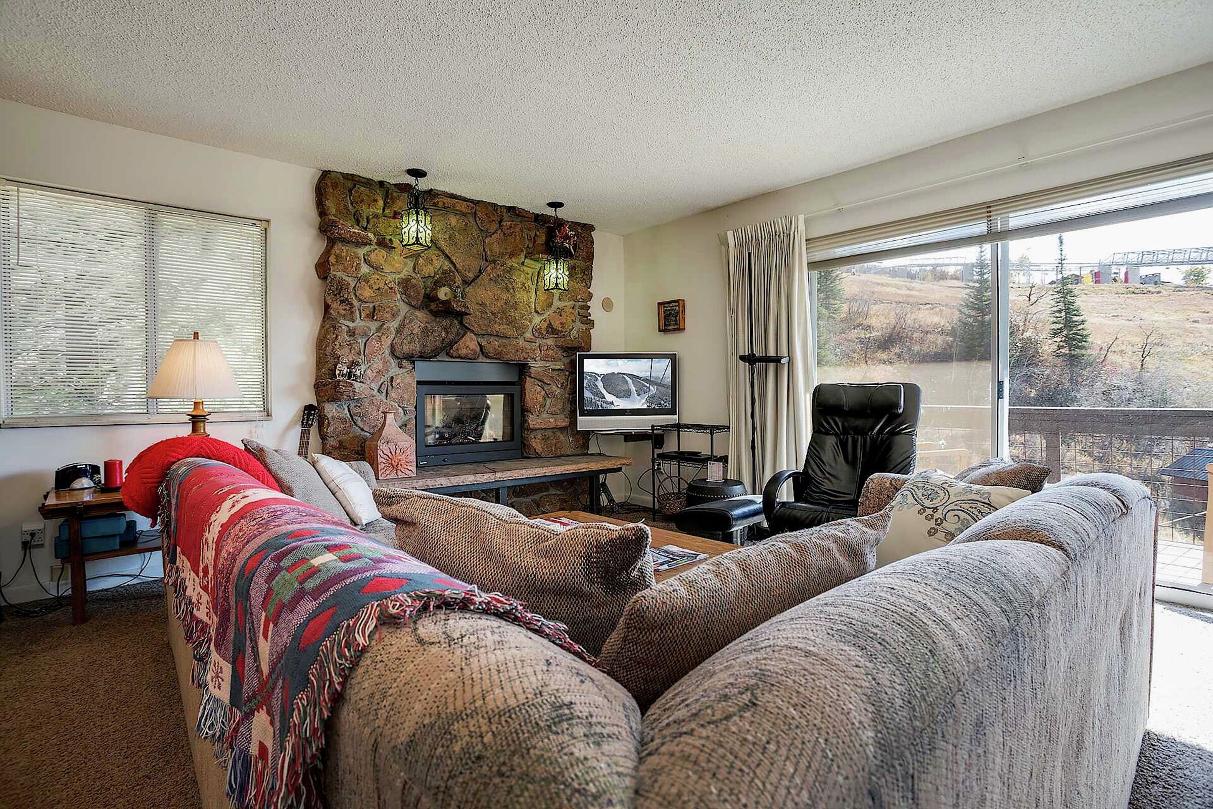 #048 - Living Room