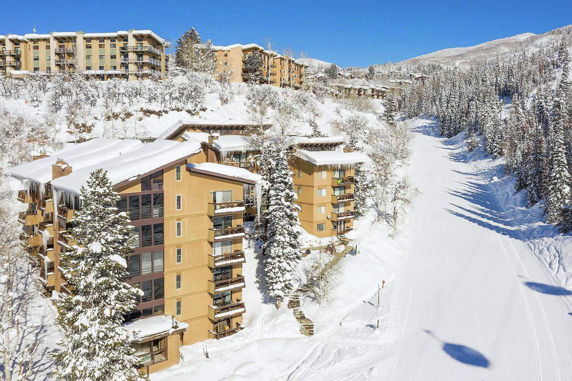 Storm Meadows East Slopeside