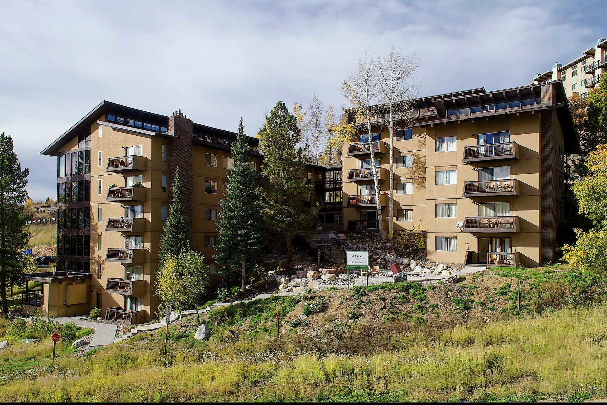 Storm Meadows East Slopeside