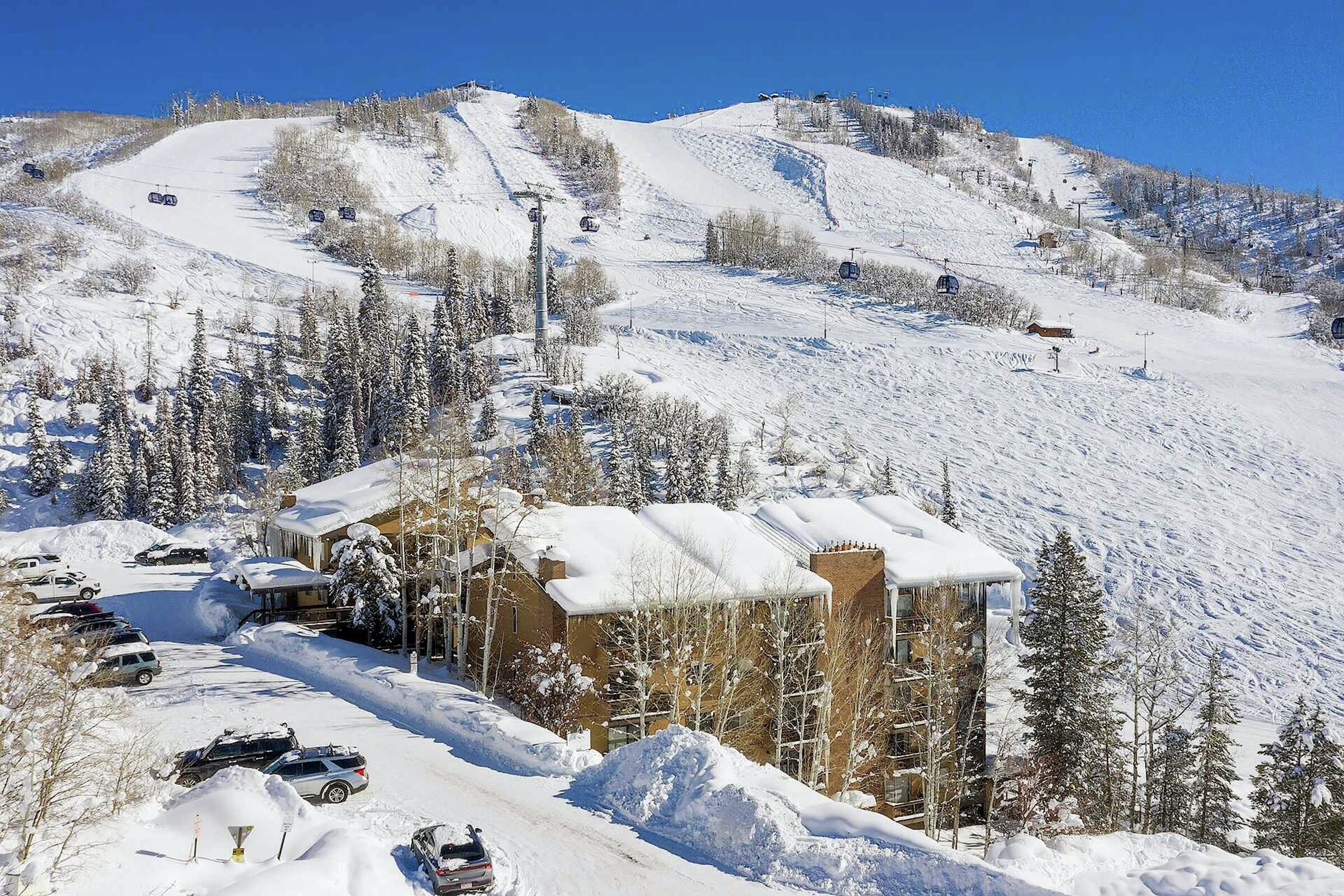 Storm Meadows East Slopeside