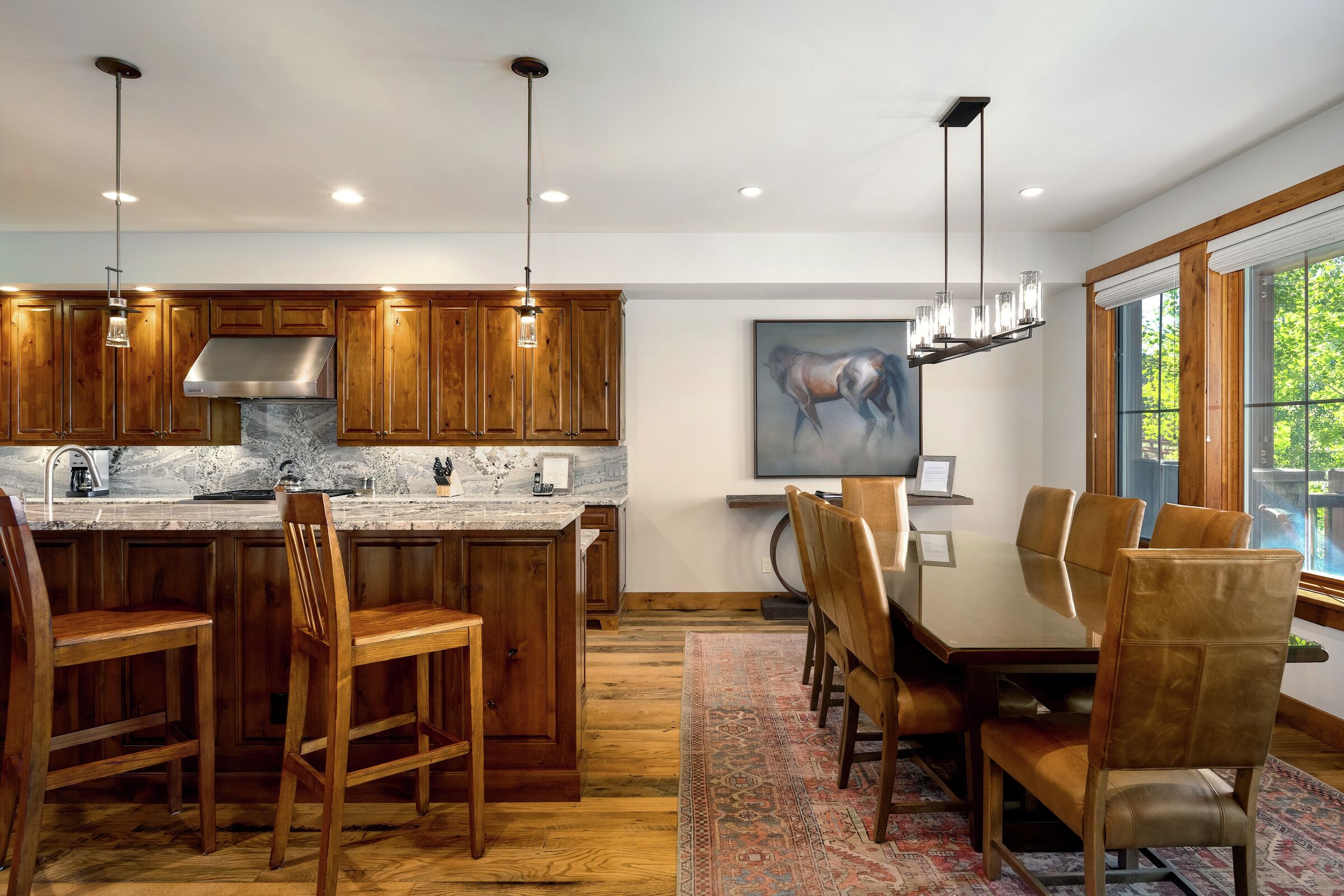 Kitchen & Dining Area