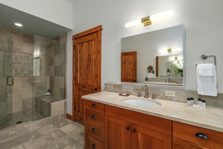 Cottonwood #81 - Master Ensuite Bathroom