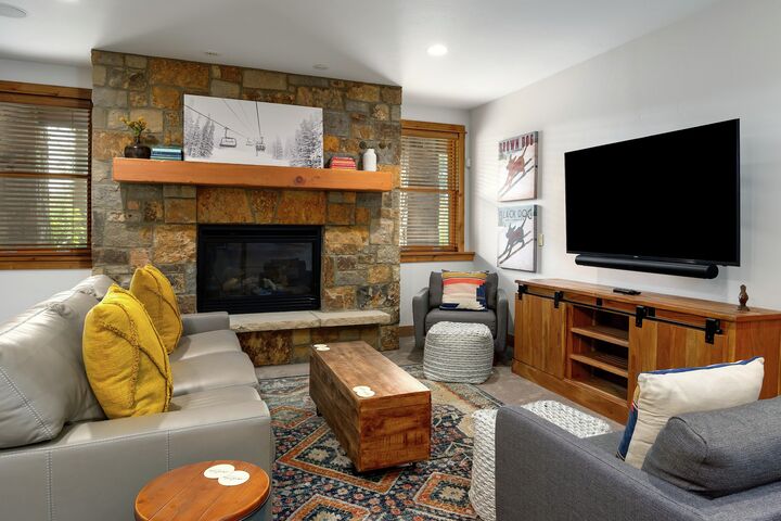 Blue Spruce #83 - Family Room