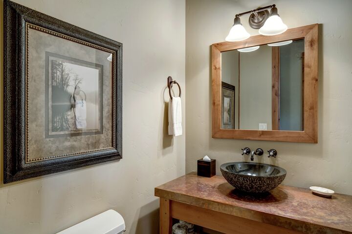 Blue Spruce #15 - Main Floor Half Bath