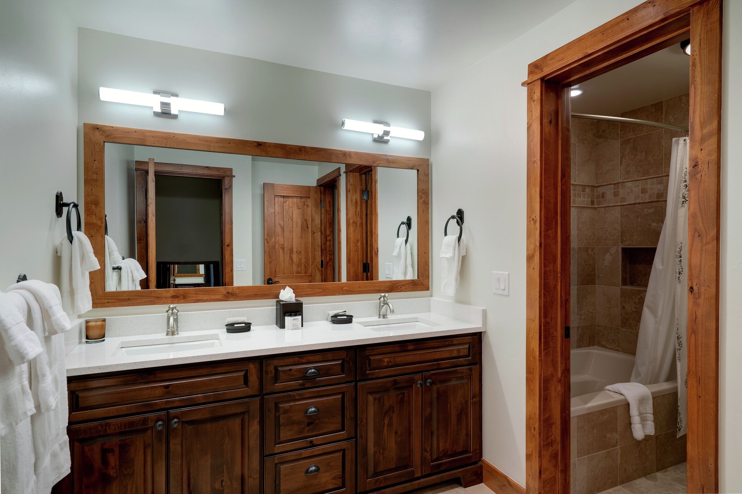 Second Master Ensuite Bathroom