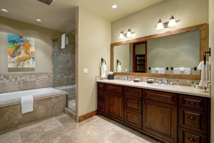 Ponderosa #00 - Master Ensuite Bathroom