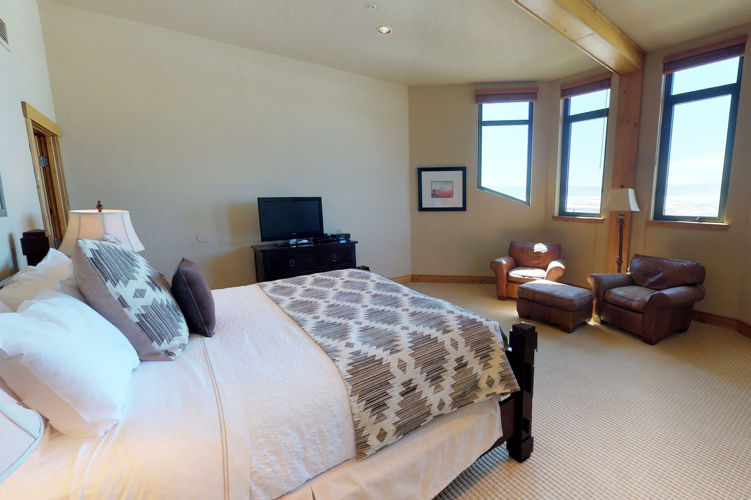 703 - Bedroom