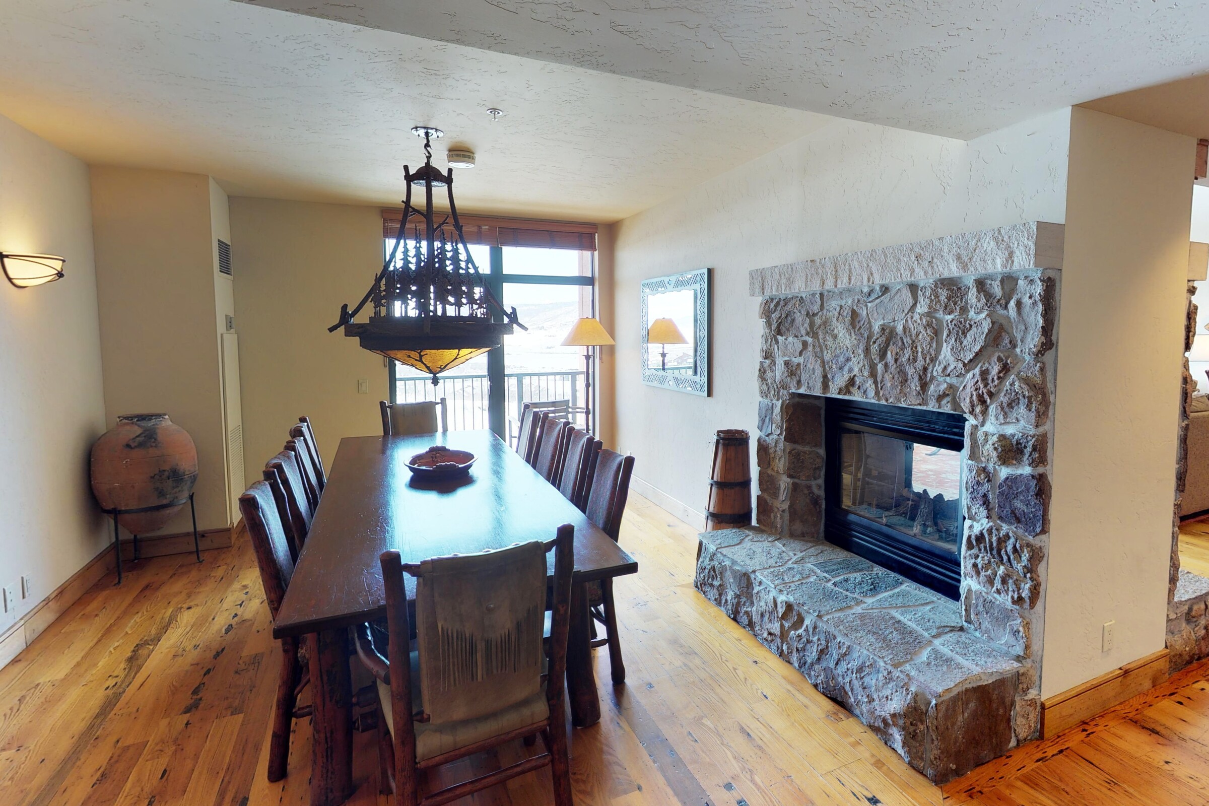 701 - Dining Room