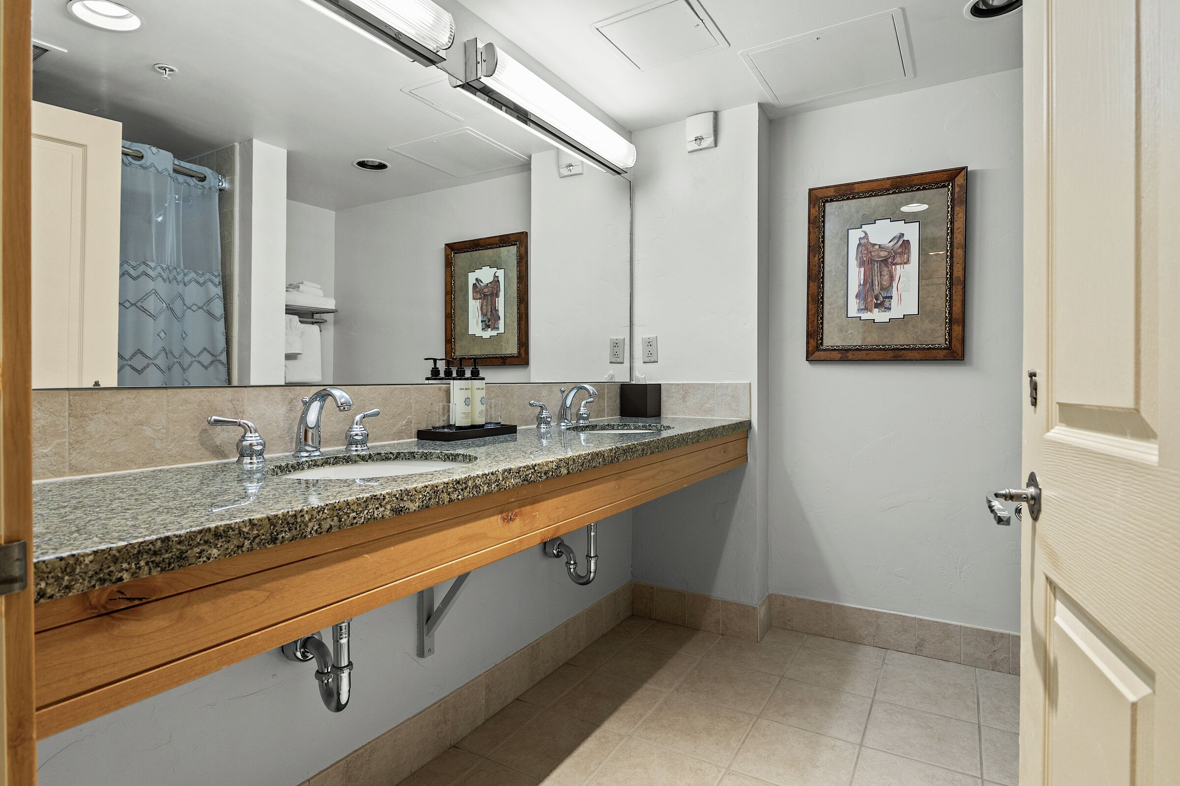 Studio Bathroom