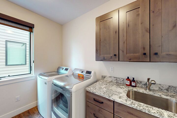 3 Bdrm - Laundry Room