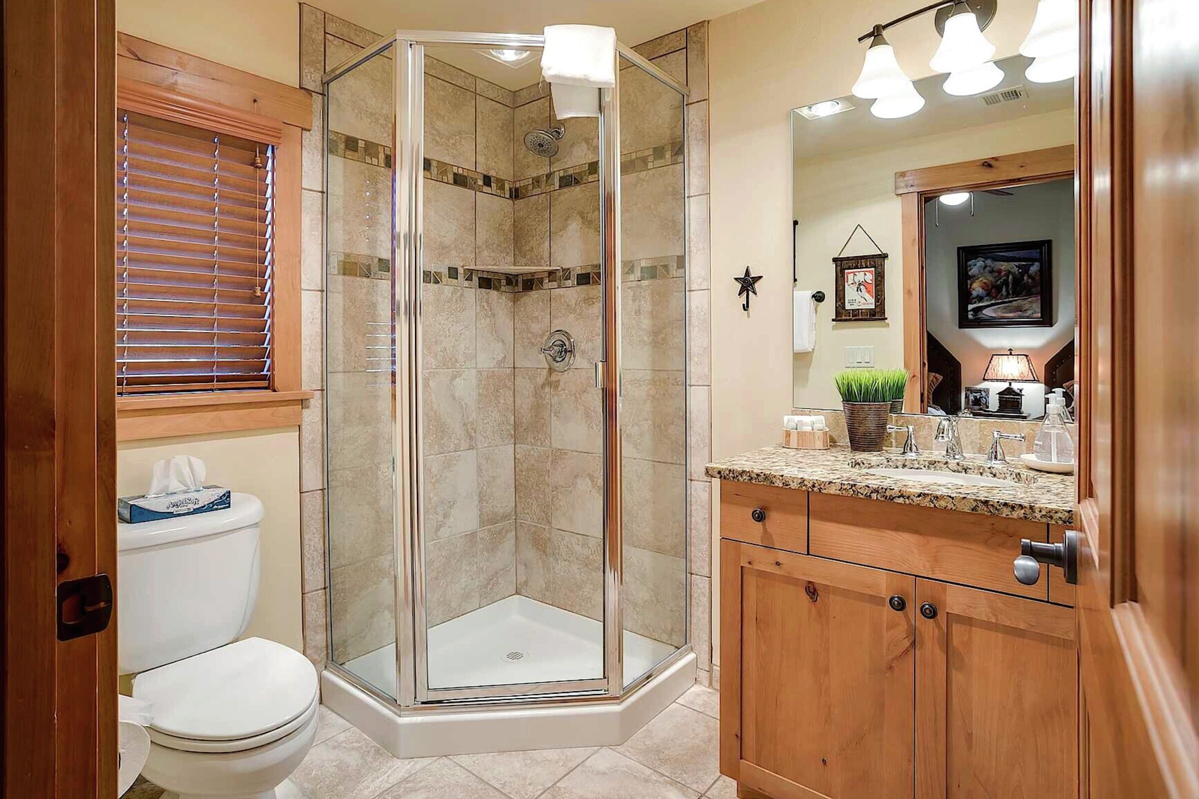 #4101 - Ensuite Bathroom