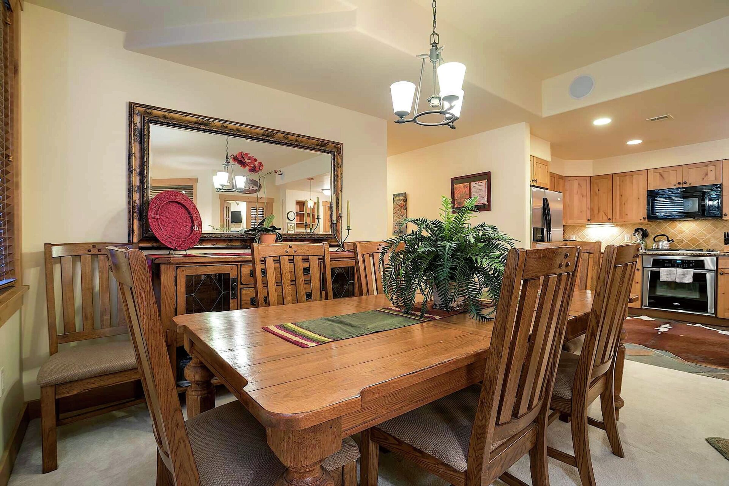 #4101 - Dining Area