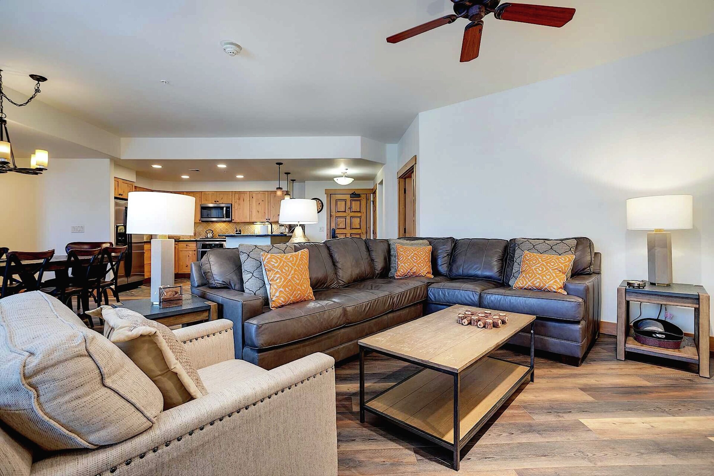 #4201 - Living Area