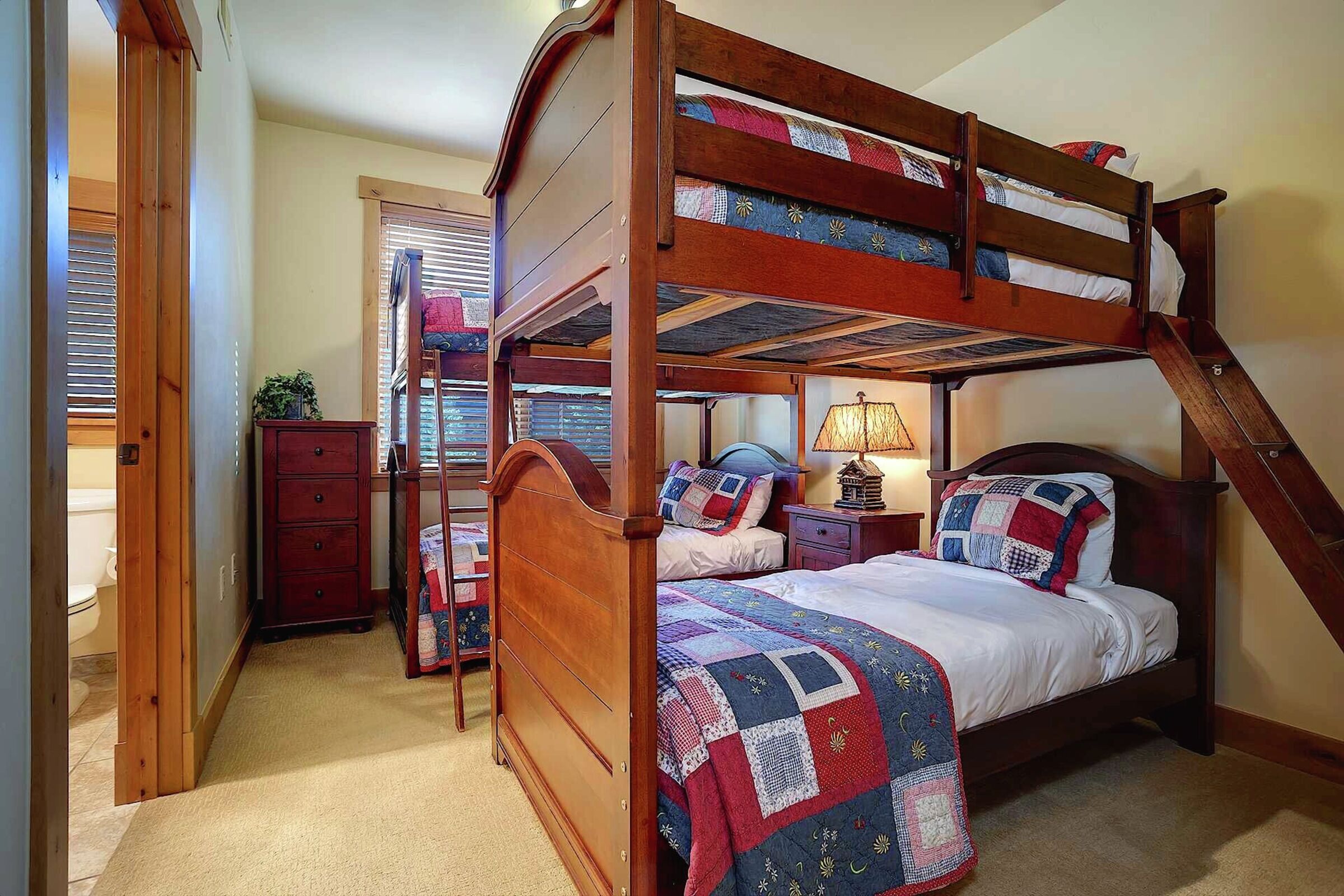 #4202 - Bedroom