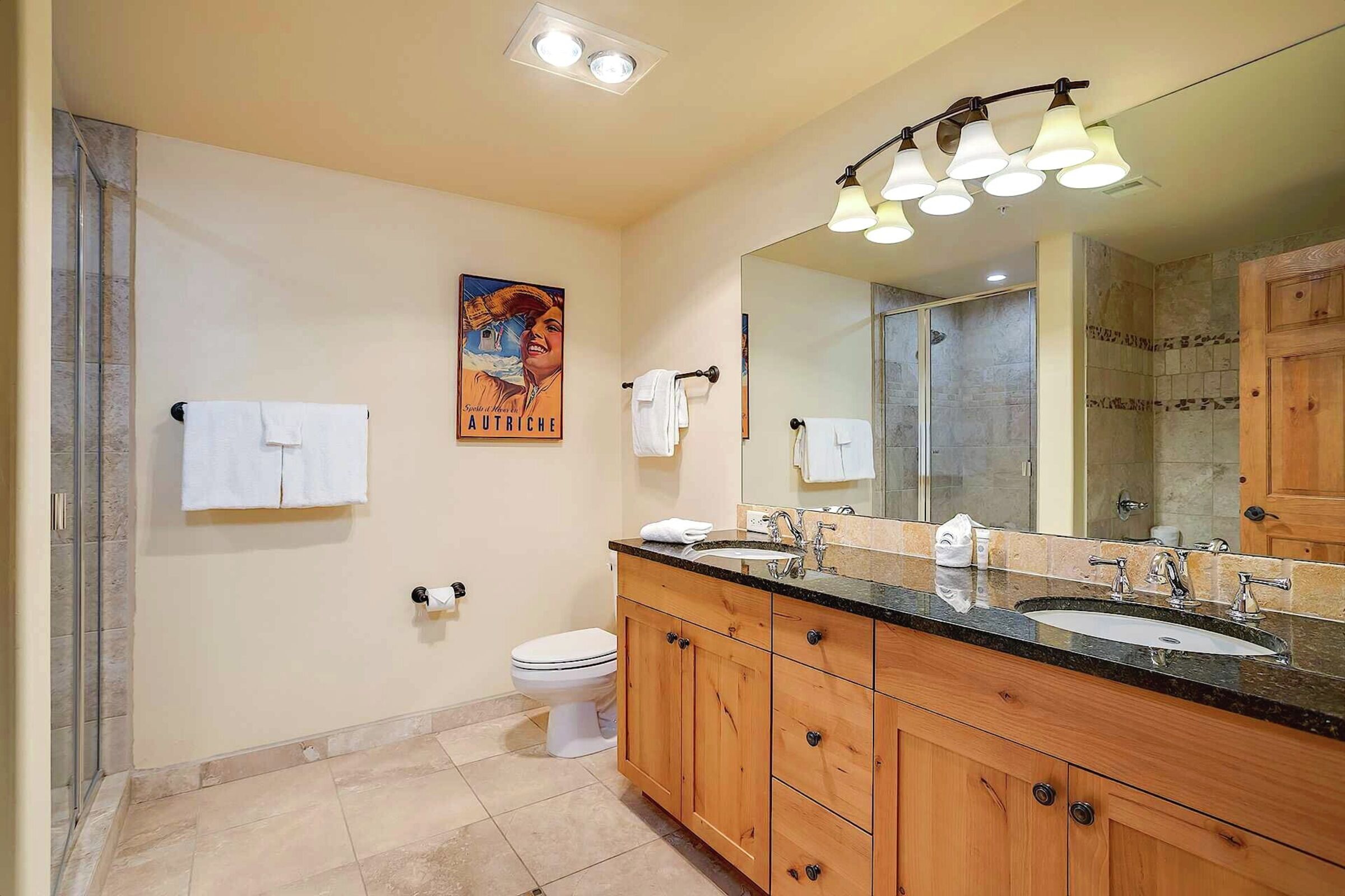 #4202 - Master Ensuite Bathroom