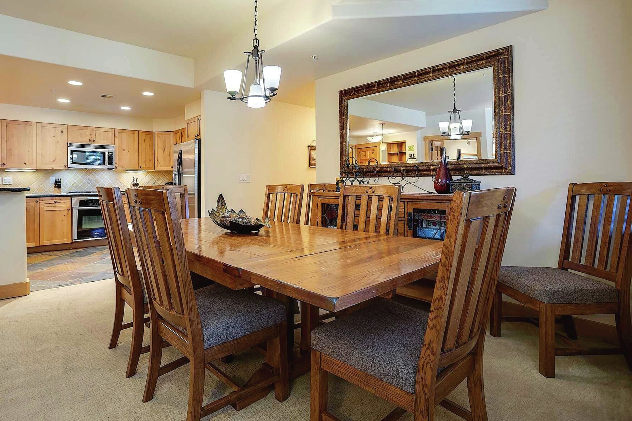 #4202 - Dining Area
