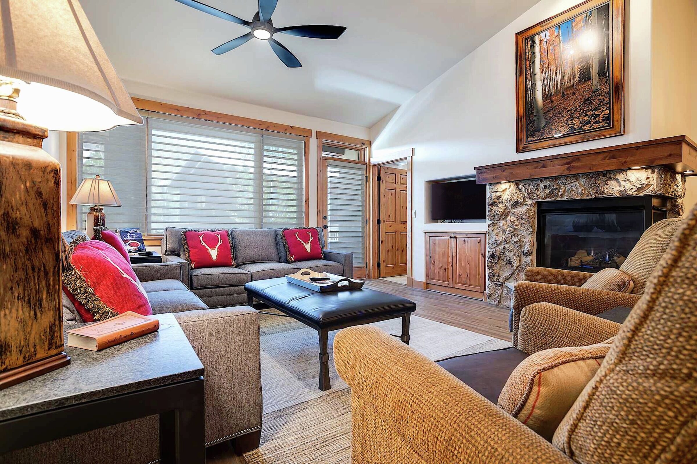 #4303 - Living Area