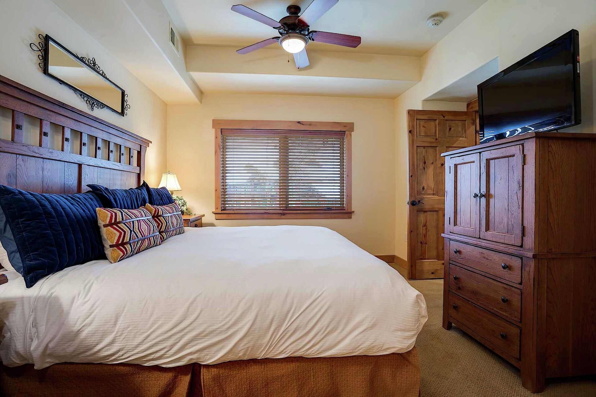 #4304 - Bedroom