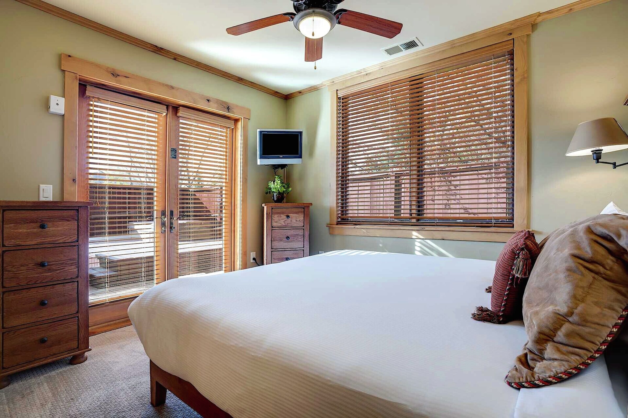 #4110 - Master Bedroom