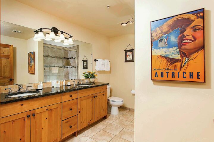 #4207 - Master Ensuite Bathroom