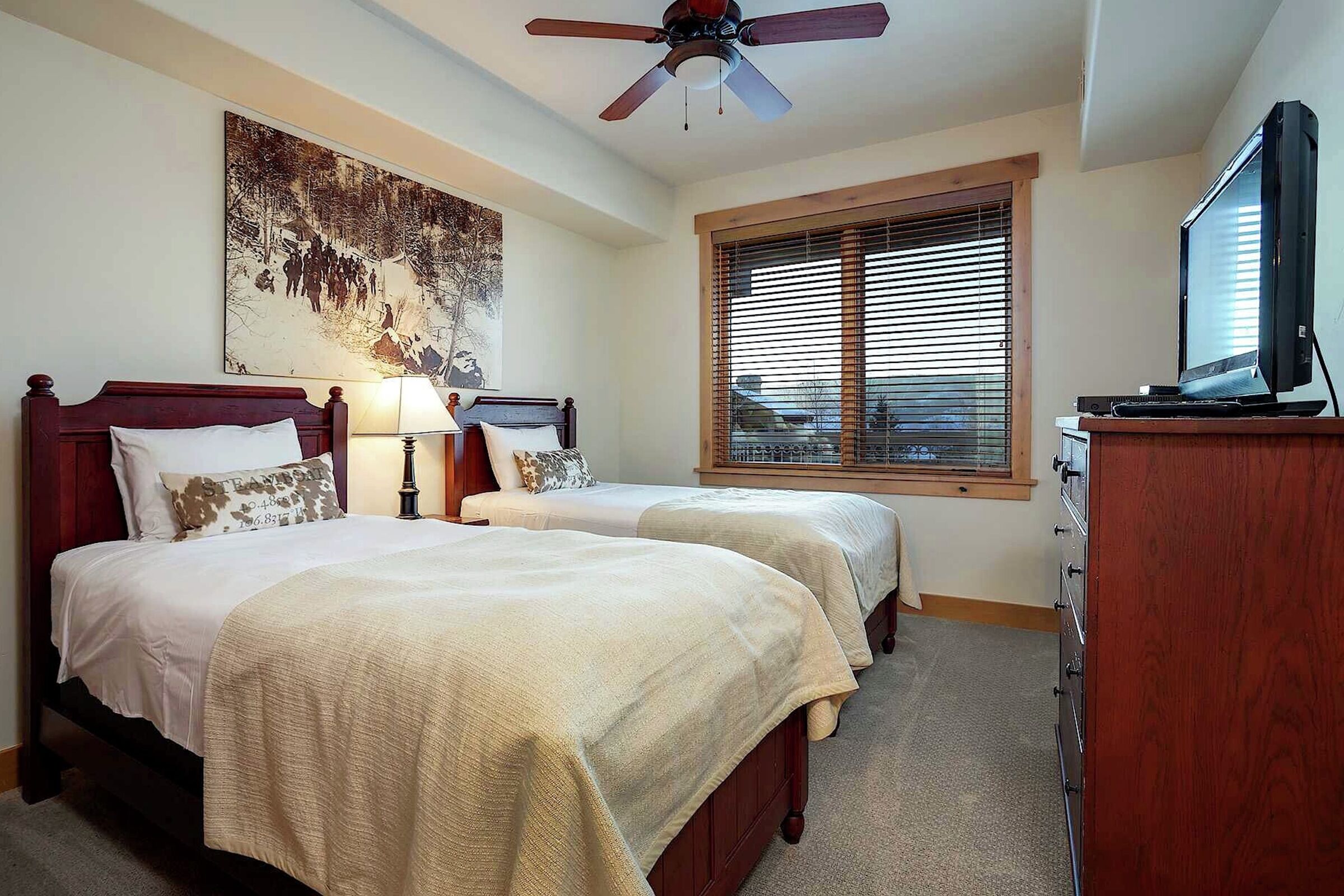 #4305 - Bedroom