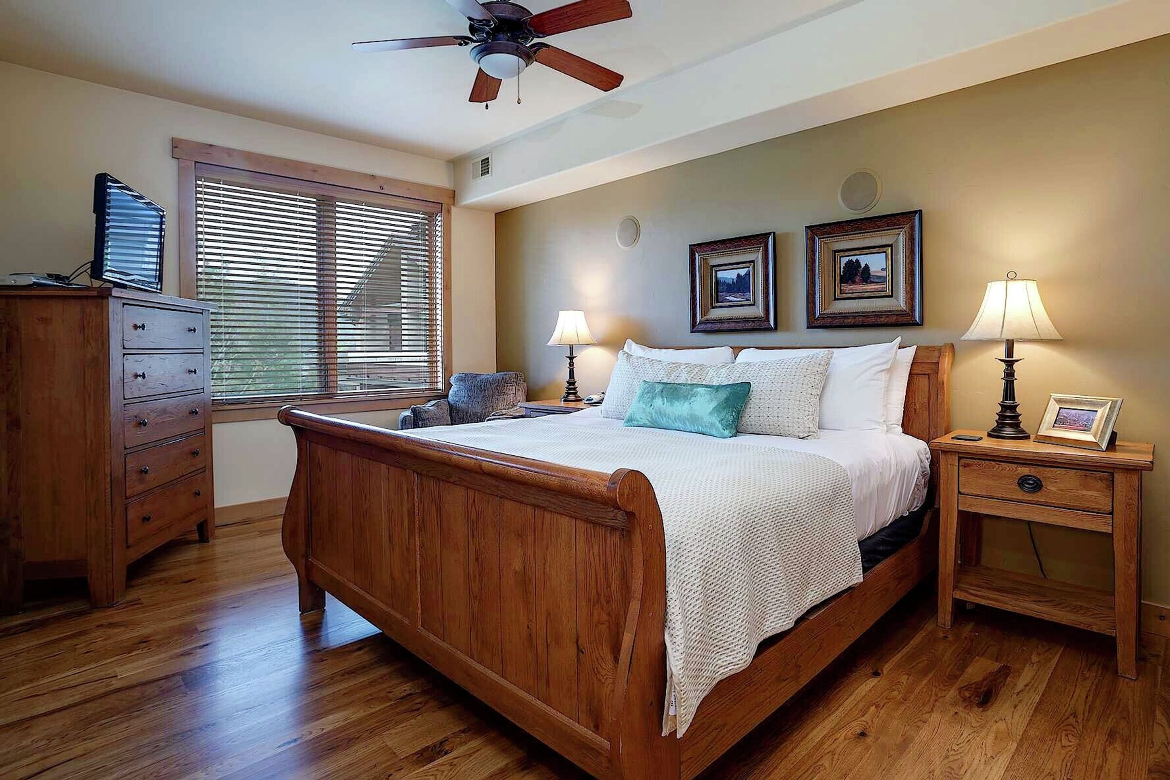 #4305 - Master Bedroom