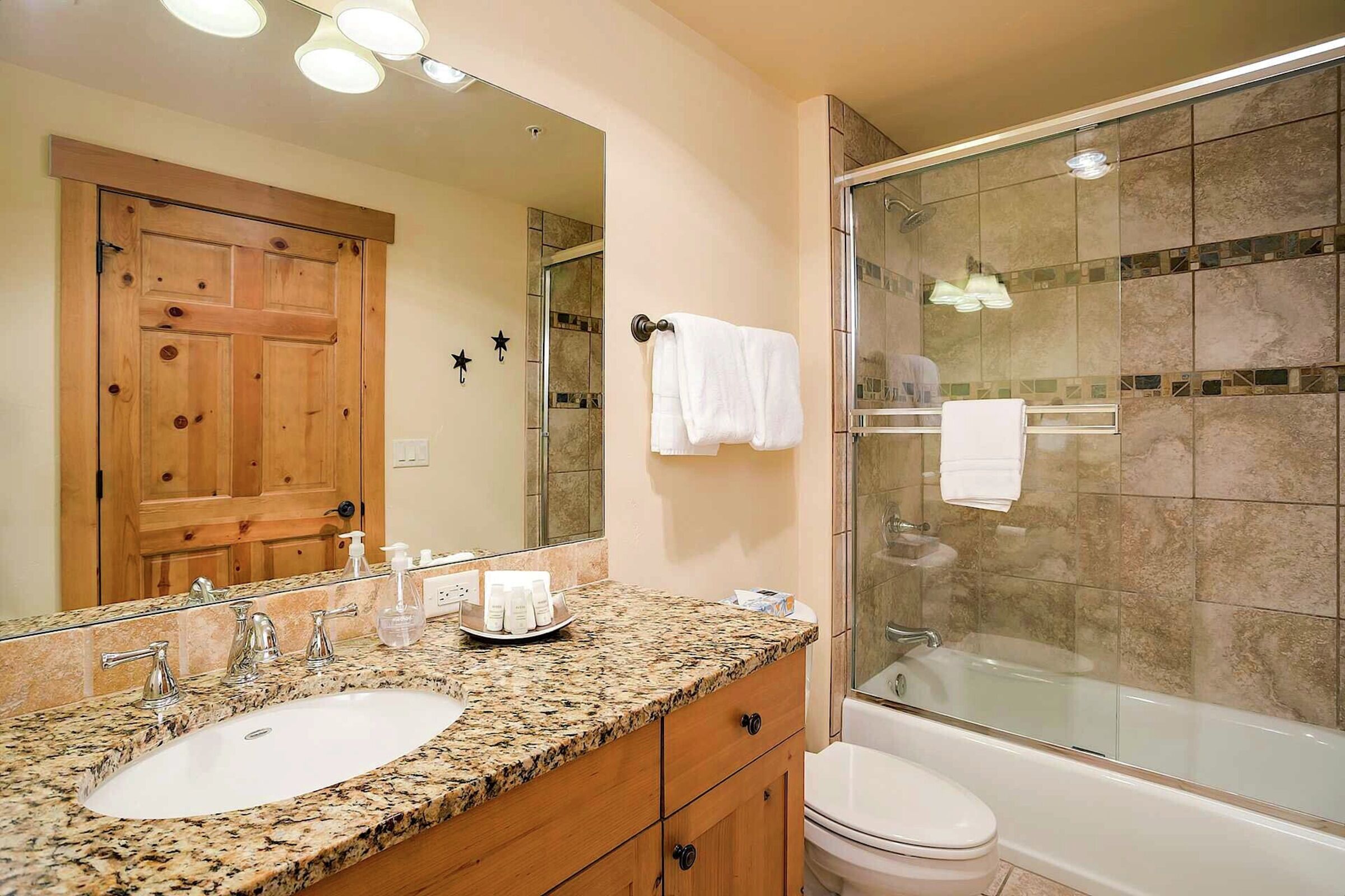 #4105 - Bathroom