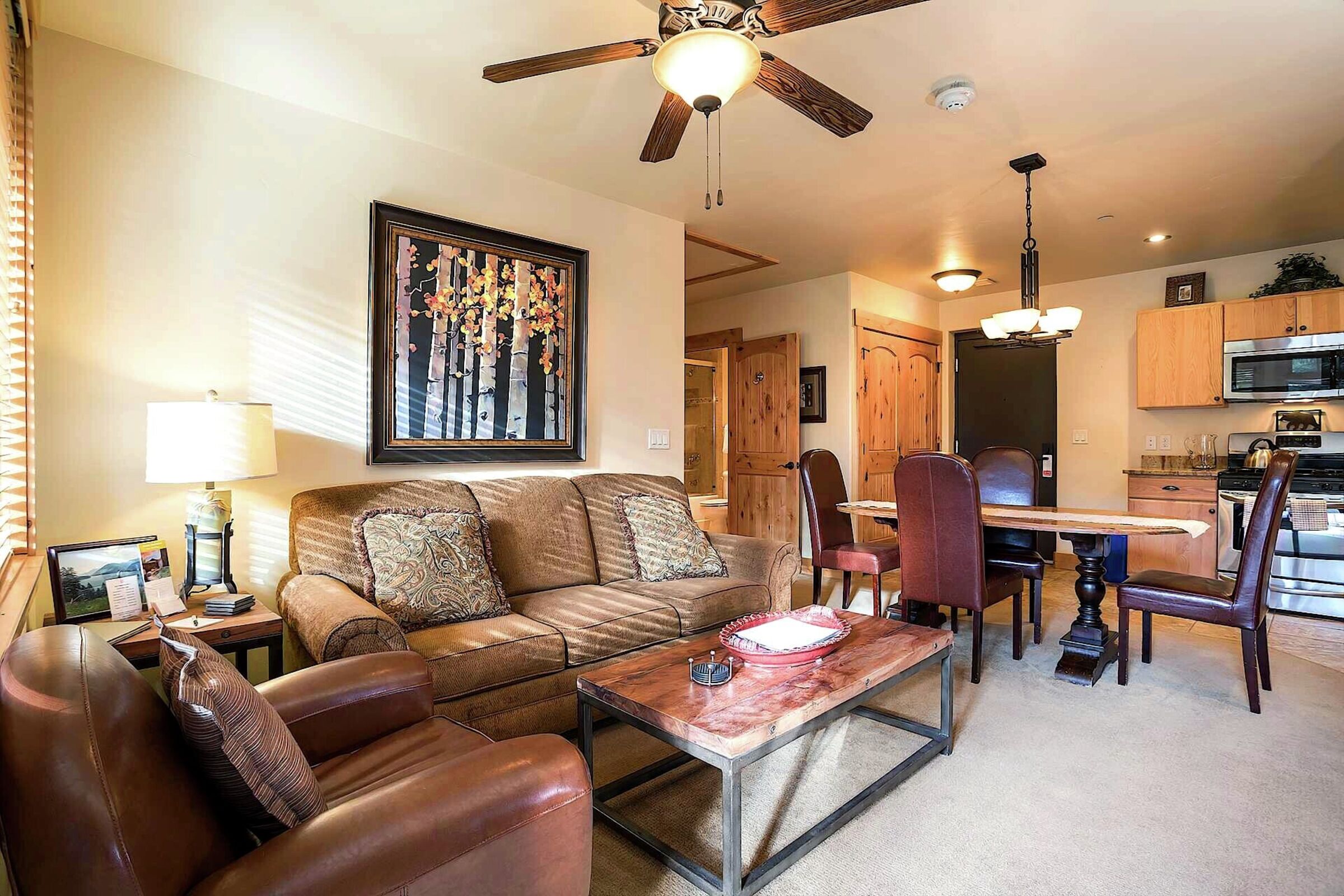 #6115 - Living Area
