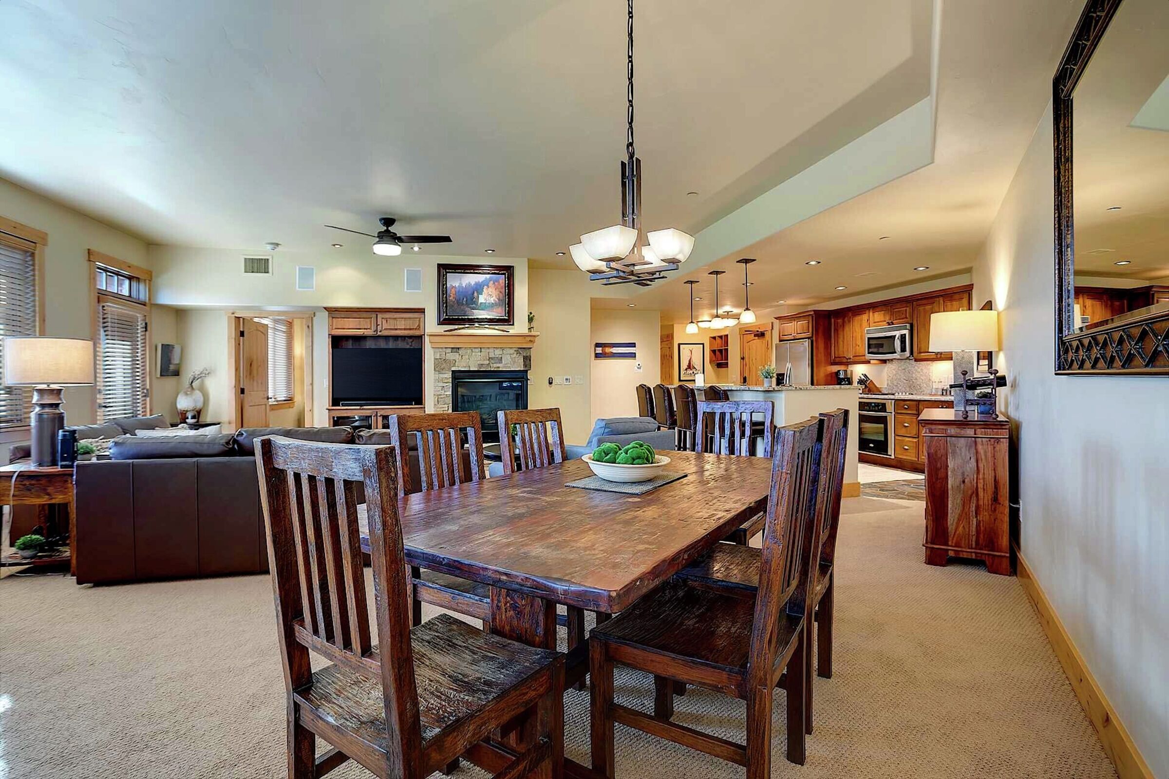 #6202 - Dining Area