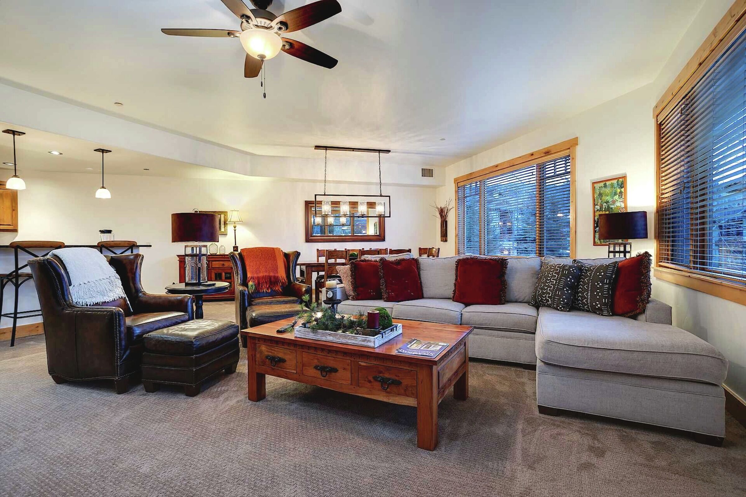 #6102 - Living Area