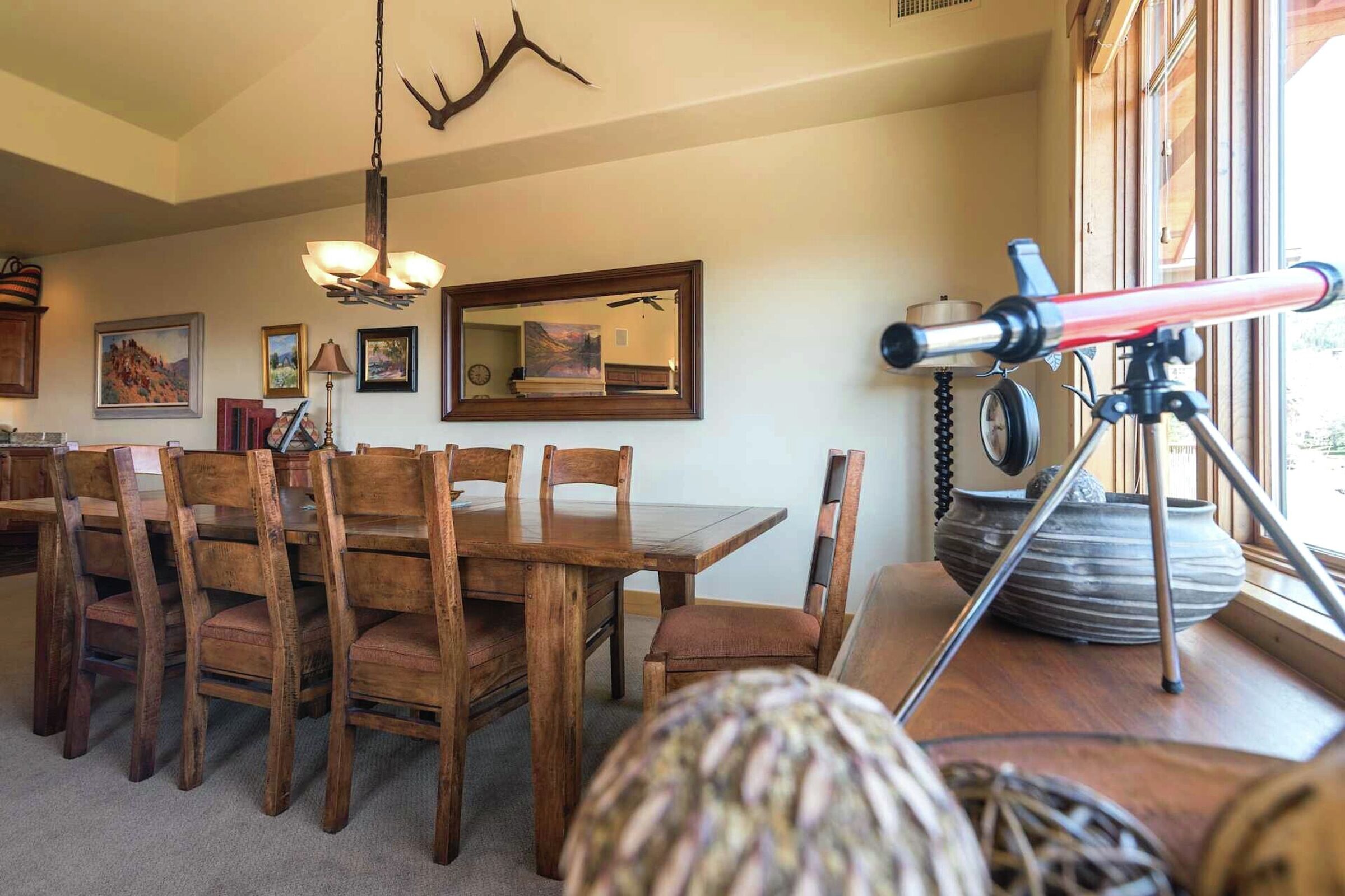 #6302 - Dining Area