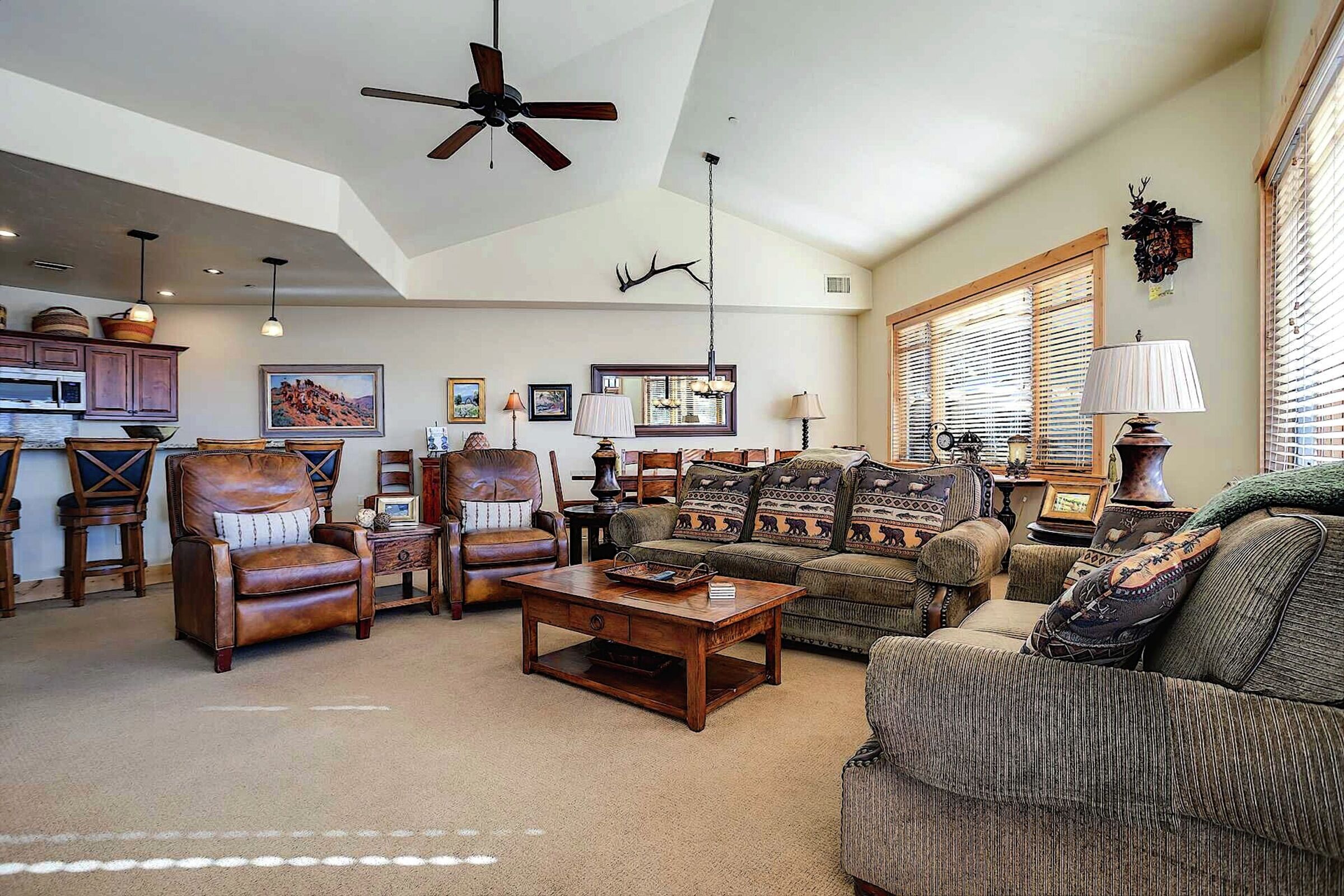 #6302 - Living Area