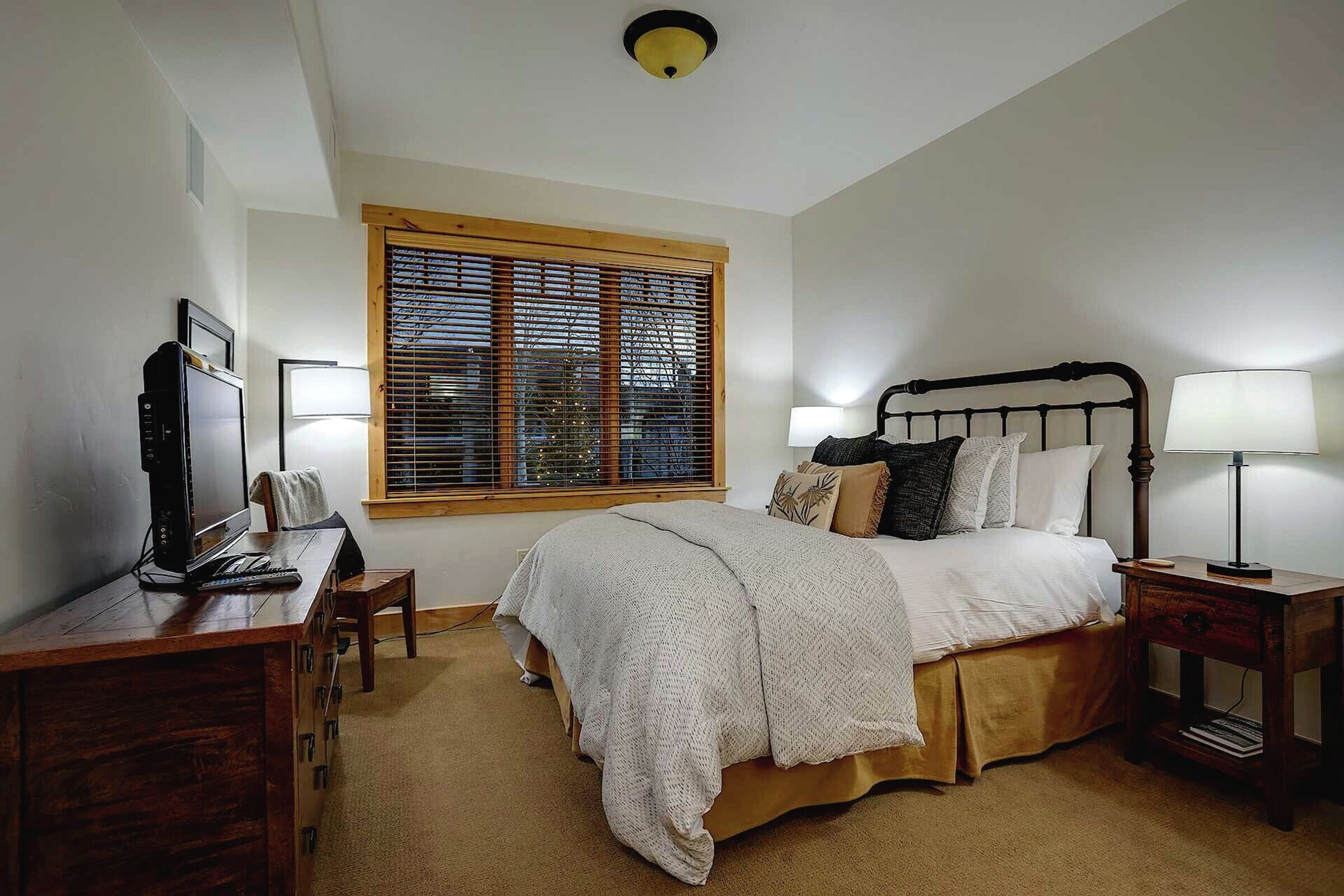 #6204 - Bedroom