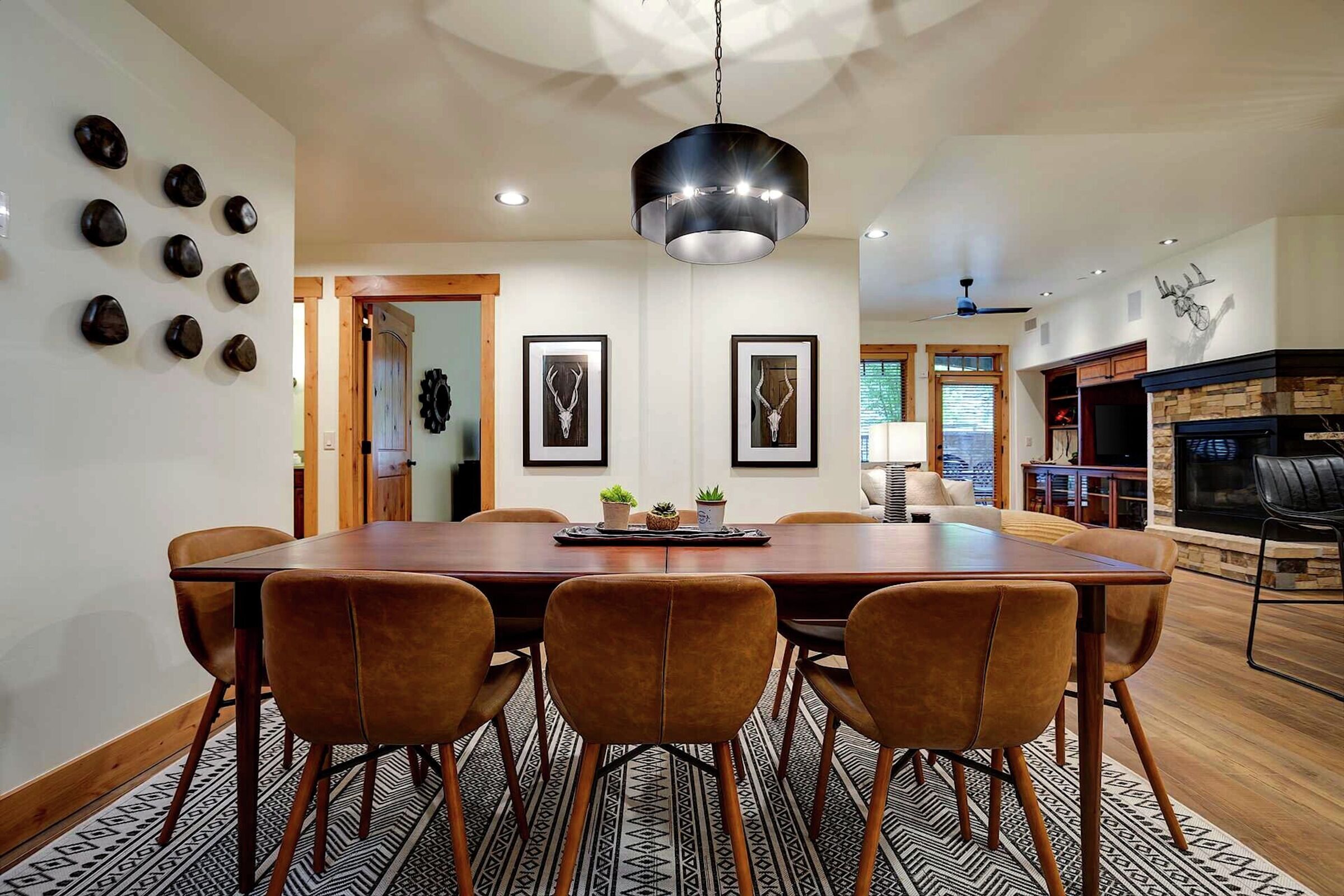 #6109 - Dining Area