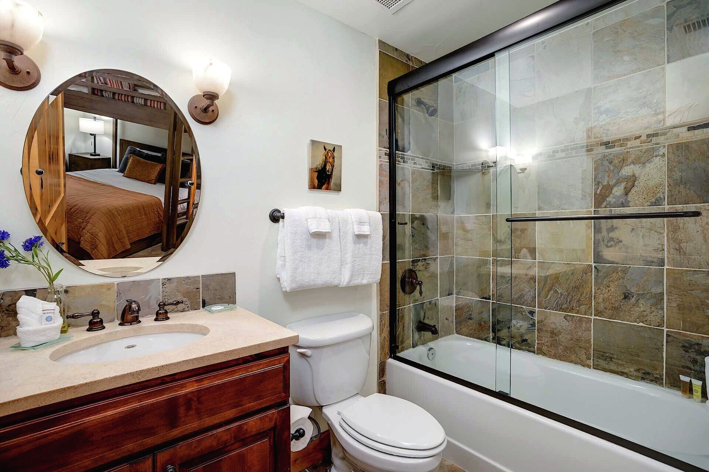 #6109 - Ensuite Bathroom