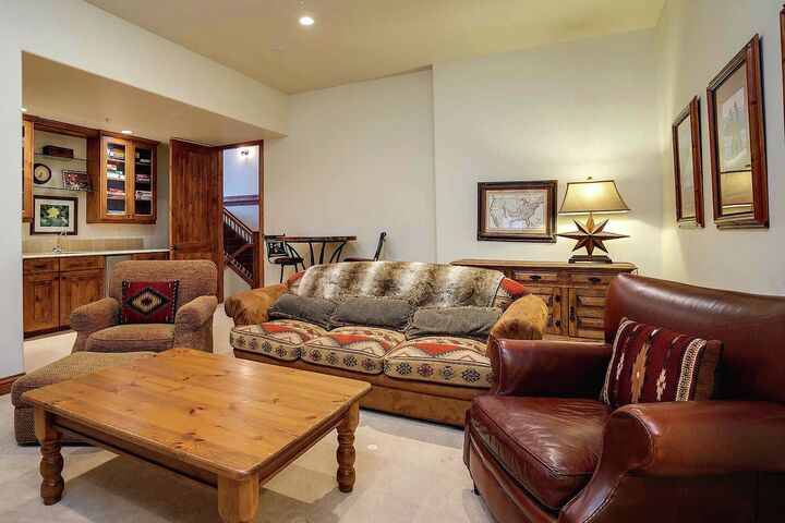 4 Bdrm + Loft - Media Room