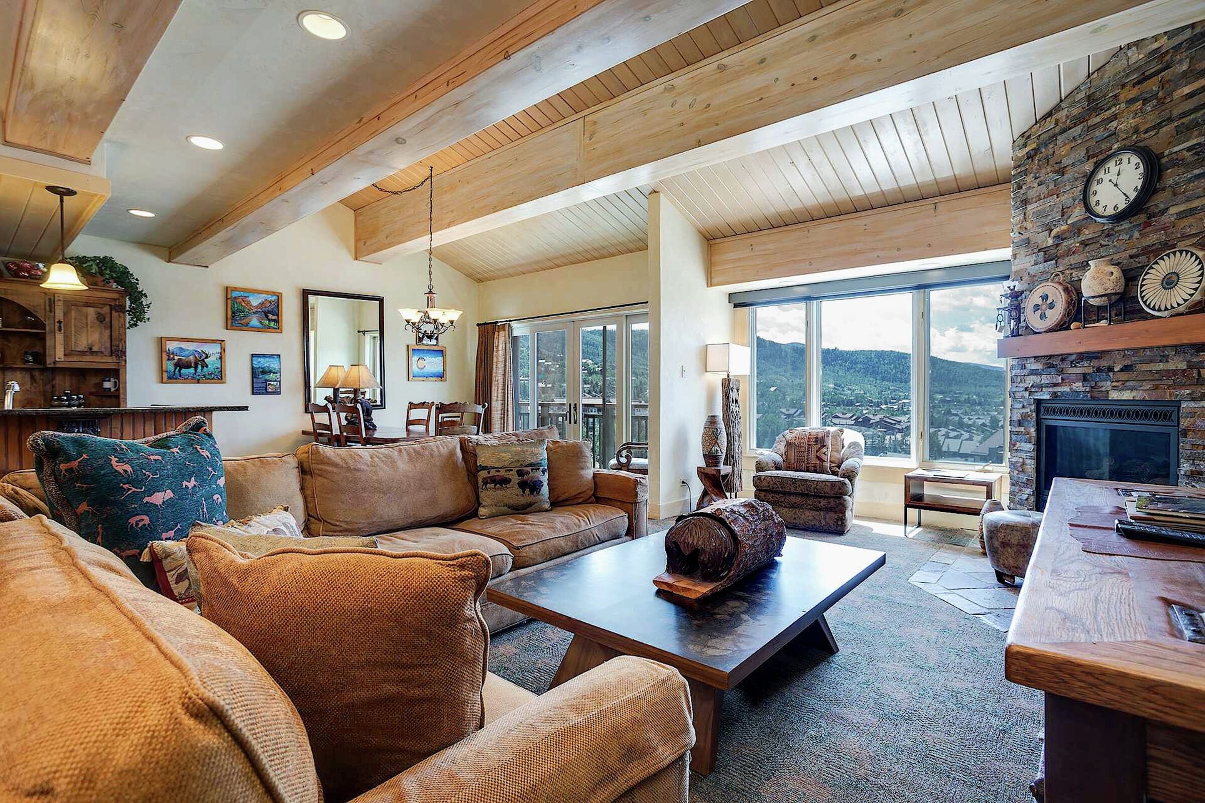 #705 - Living Area
