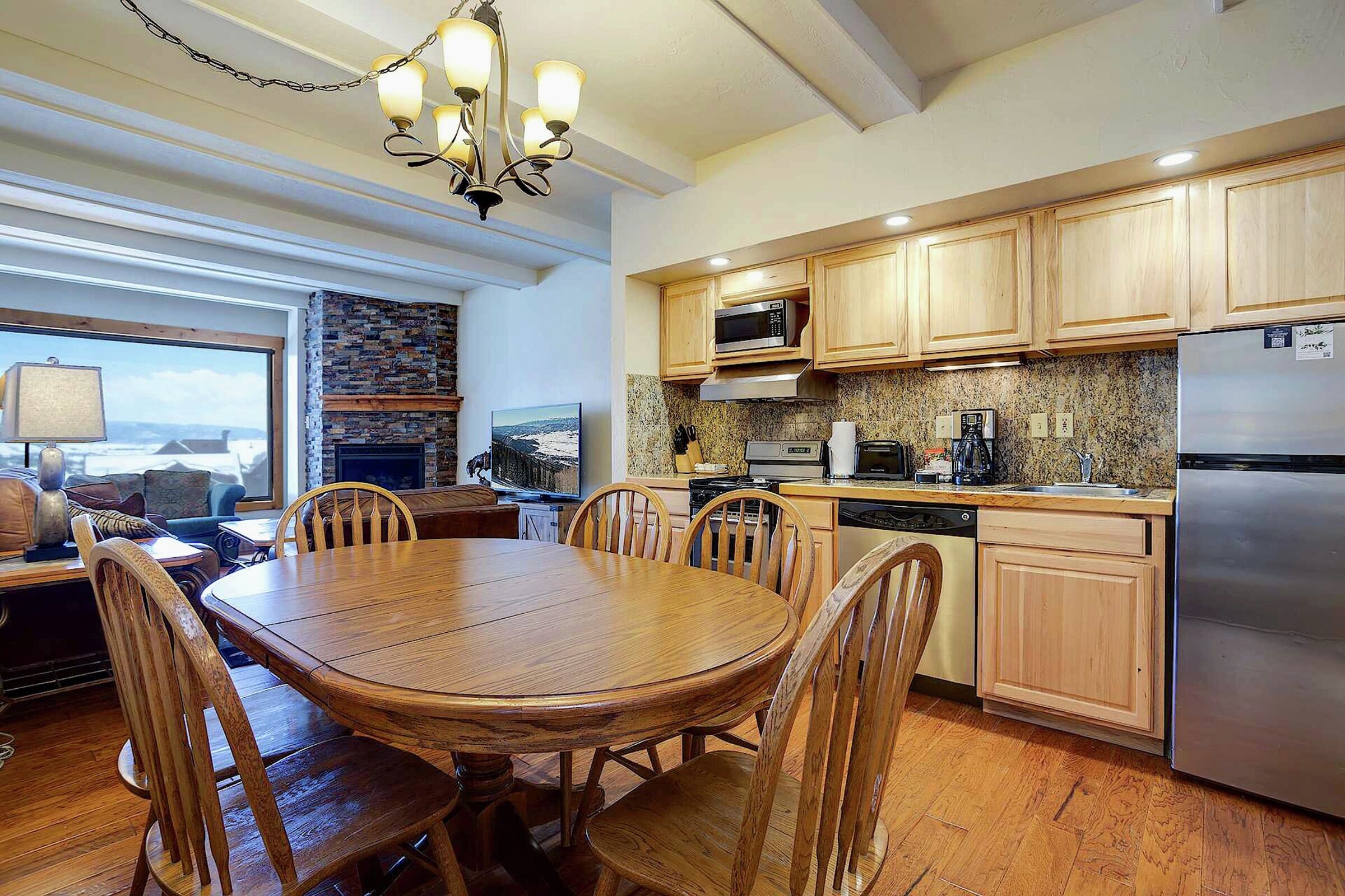 #607 - Dining Room & Kitchen