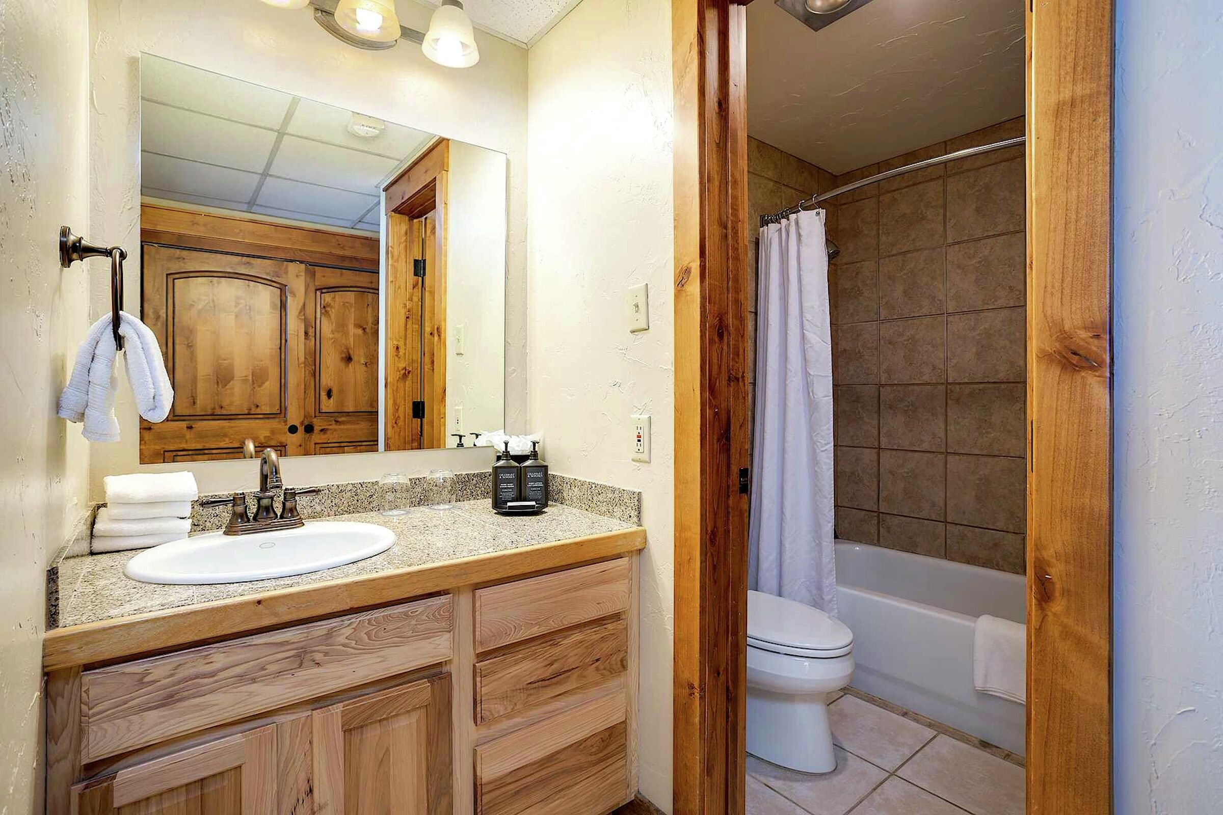 #607 - Bathroom