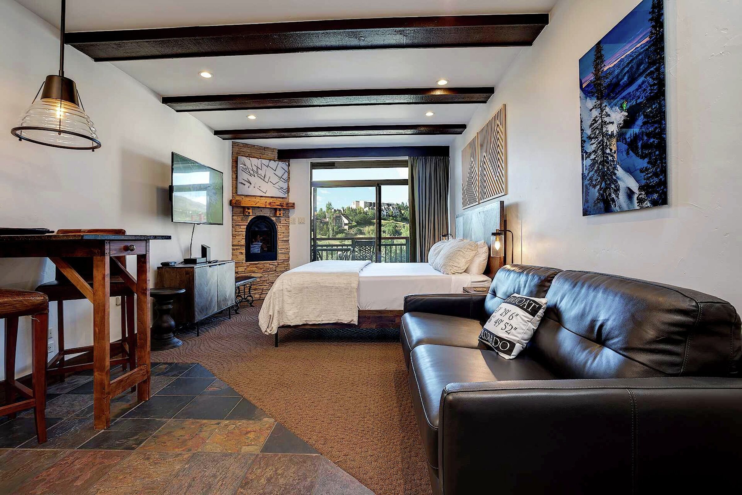 #602 - Studio Living Area