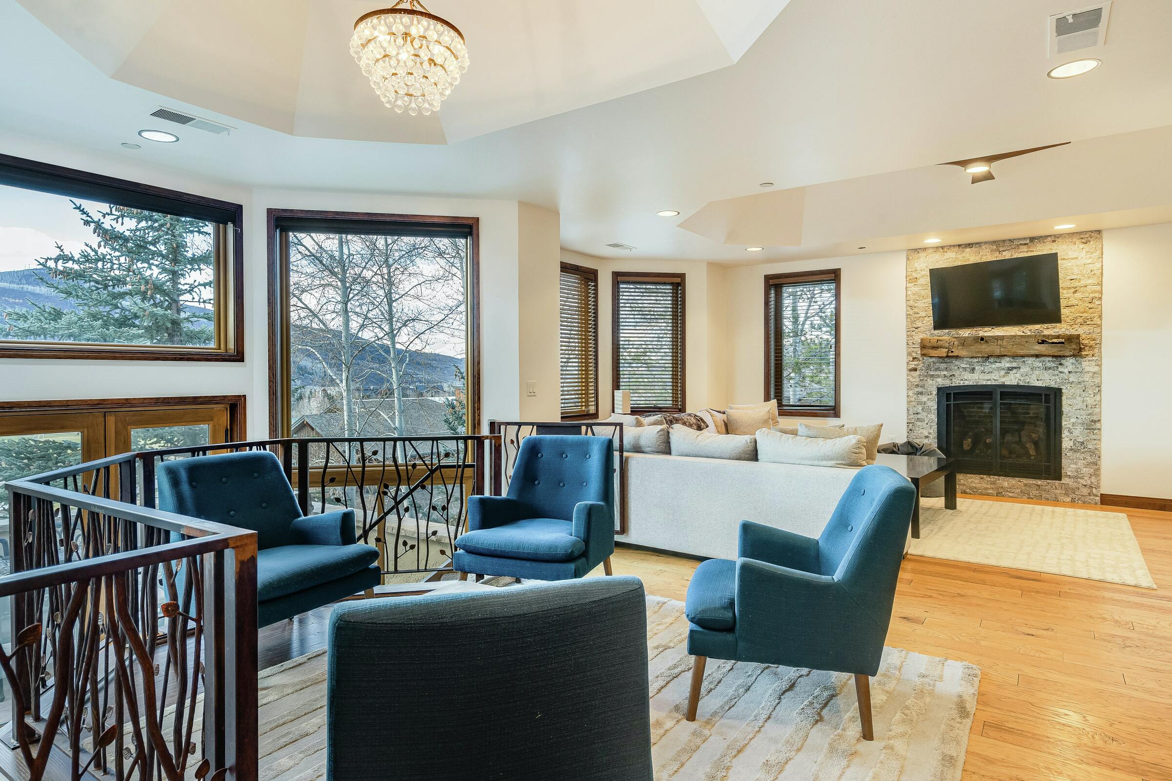#28 - Living Room