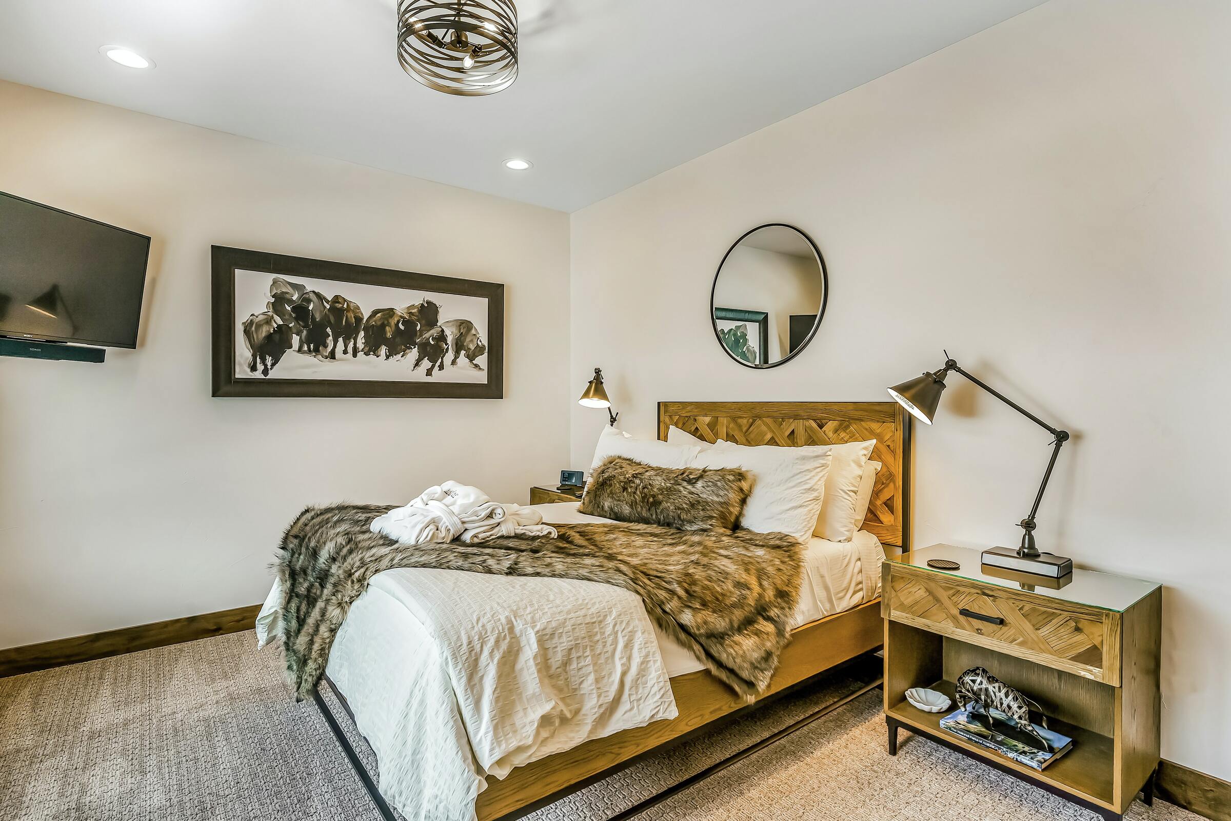 5 Bdrm HT - Bedroom