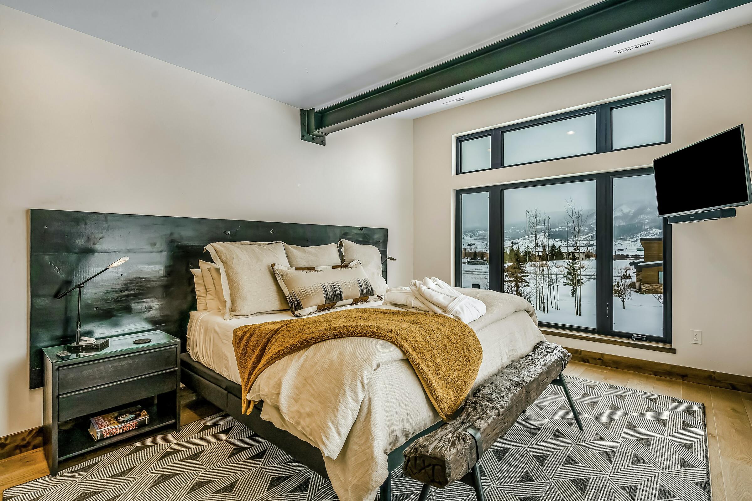 5 Bdrm HT - Master Bedroom