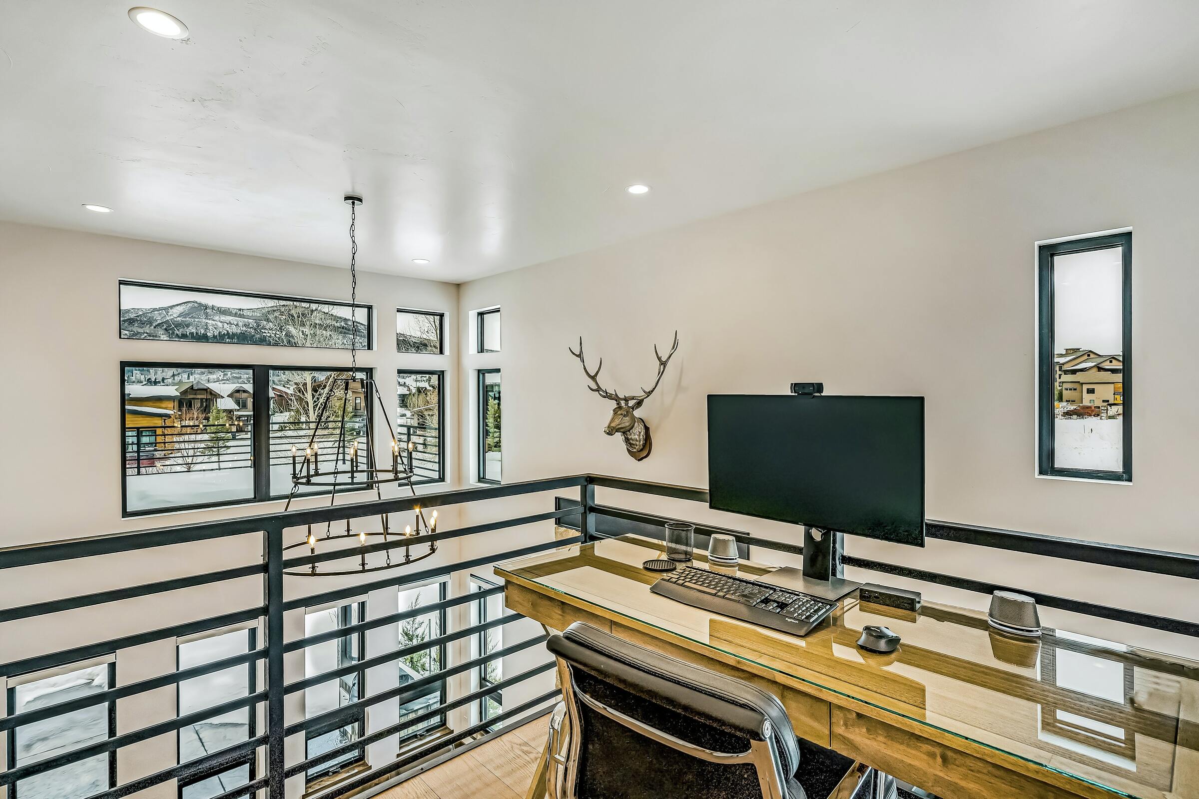 5 Bdrm HT - Office Area