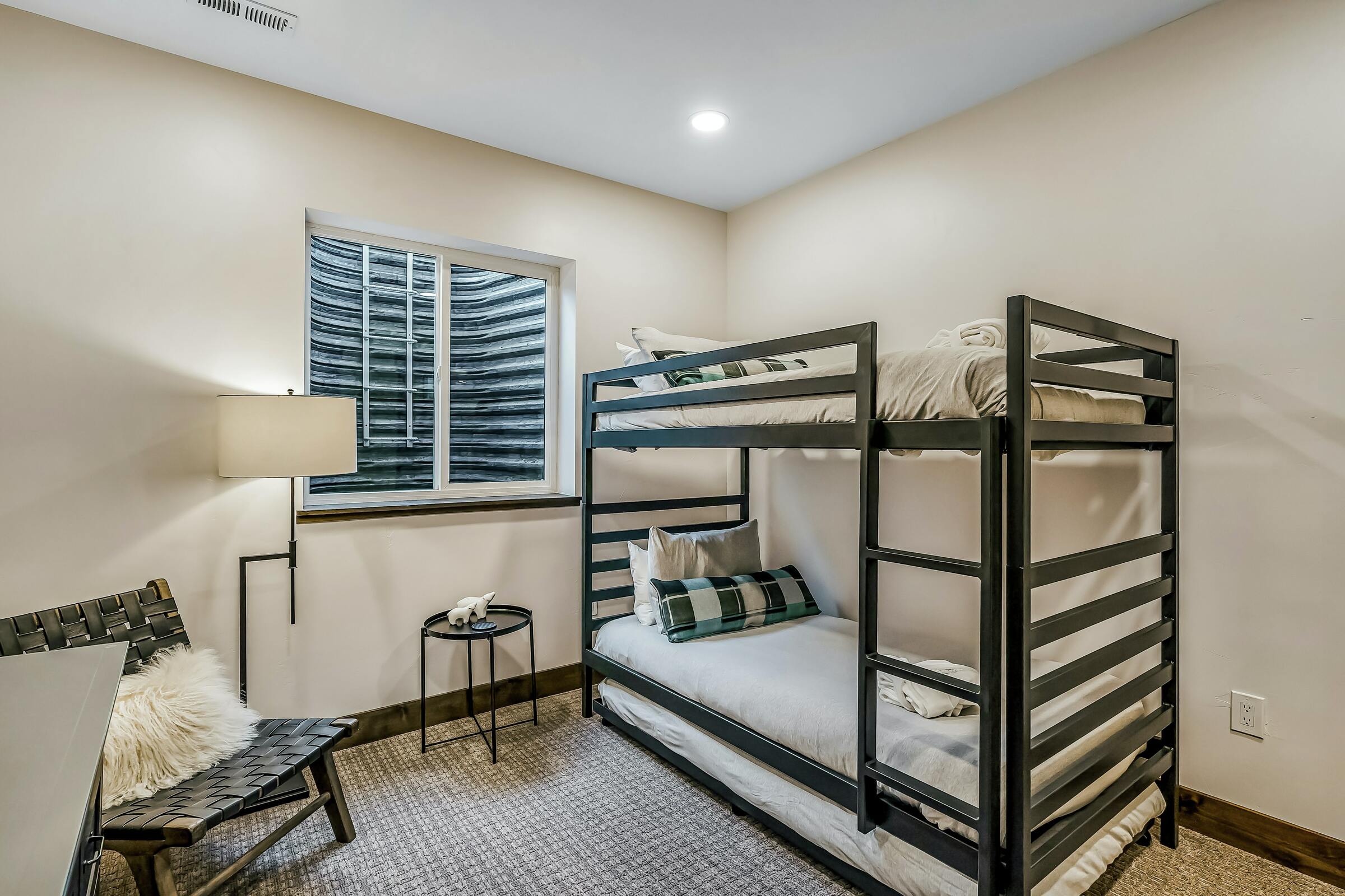 5 Bdrm HT - Bedroom