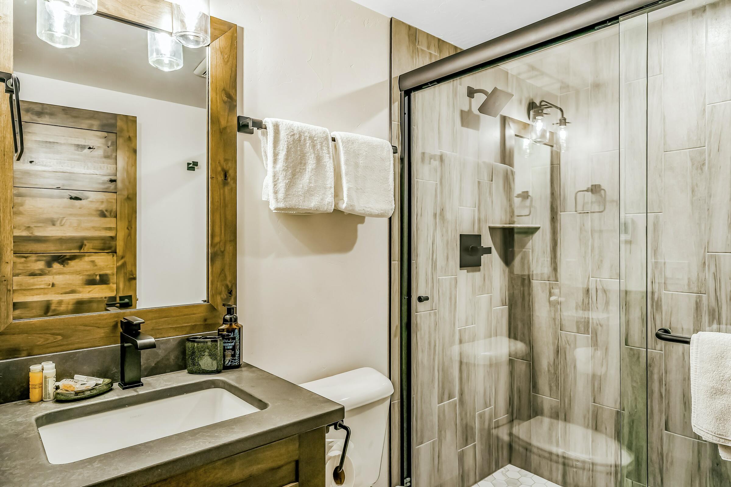 5 Bdrm HT - Bathroom