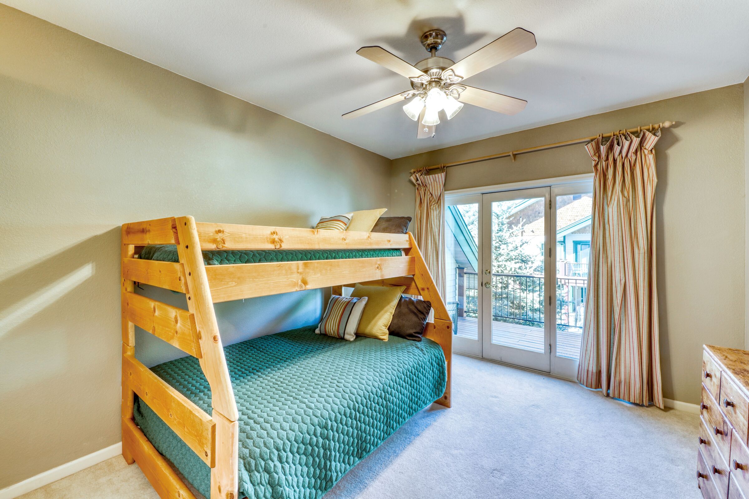 #1679 Thistlebrook - Bedroom
