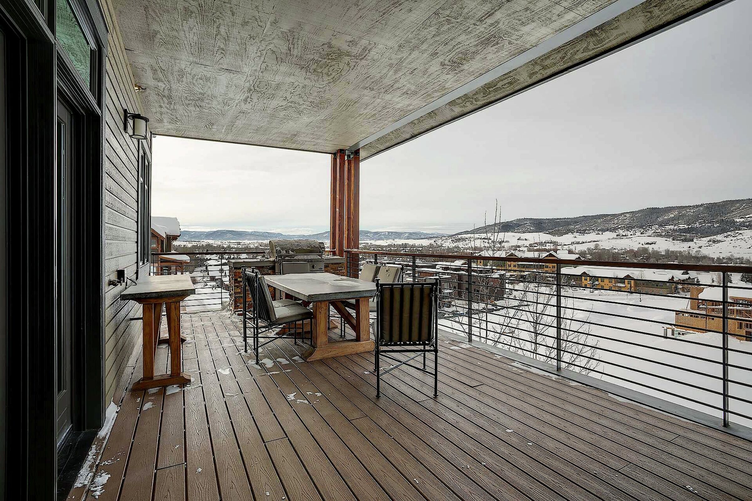 Balcony with BBQ