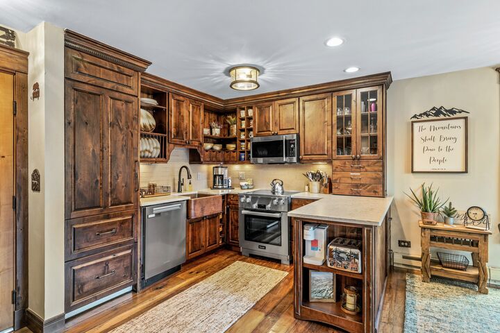 #301 - Kitchen
