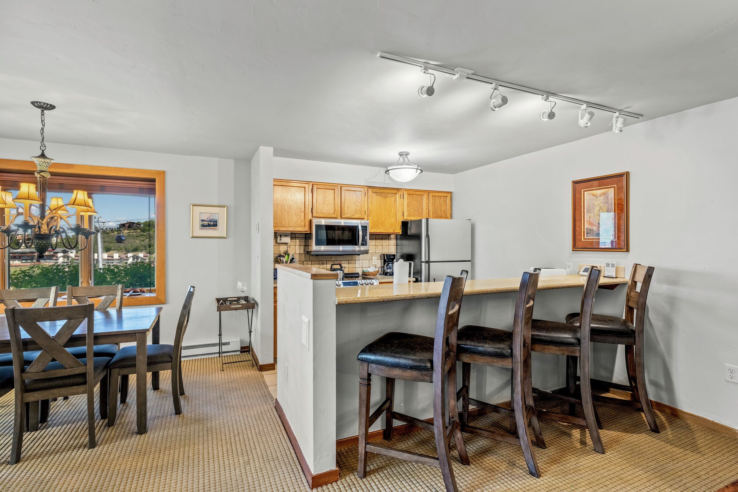 #105 - Dining Area & Kitchen